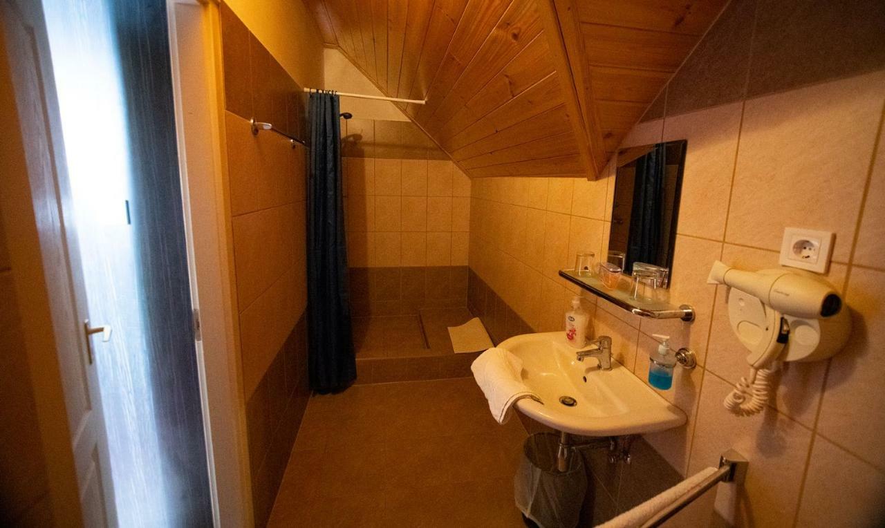 Kamaras Ring House Bed & Breakfast Mogyoród Dış mekan fotoğraf